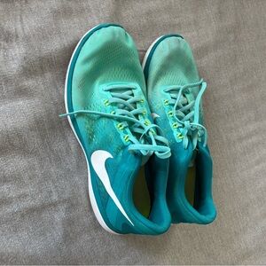 Nike Women's Aqua Athletic Shoes